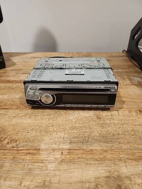 Cde-9841 Alpine 9841 Car Audio Cd Am Fm Radio Detachable Faceplate For Parts