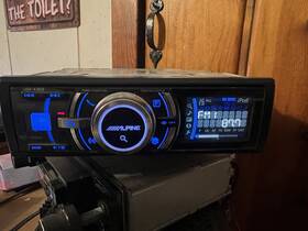 Ida-303 Alpine Media Playback Player