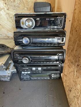 Mde300 Alpine Lot Of 5 Car Cd Players Mde300 Alpine Lot Of 5 Car Cd Players