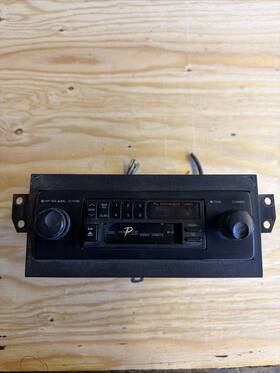 504101660c Audiovox Vintage Prestige P-10 Am/fm Car Stereo Radio Classic Analog 504101660c Audiovox Vintage Prestige P-10 Am/fm Car Stereo Radio Classic Analog
