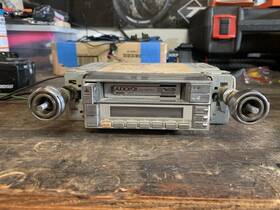 Audiovox Avx-965 Avx Am/fm Car Stereo Casette Player