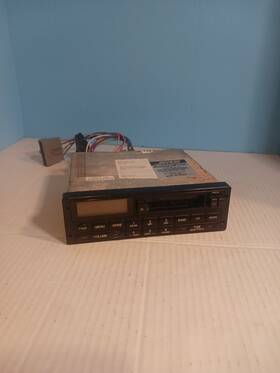 Audiovox Fd-100 Sps Car Stereo Am/fm/mpx Radio With Hardware - Vintage