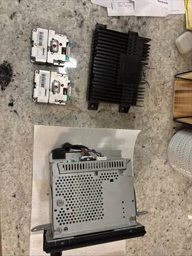 Pn-2411n Bose Nissan Pathfinder Qx4 Radio Amp 28061-2w100 5300 Lot
