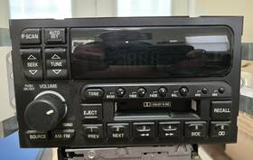 09375484 Buick Delco Am/fm Cassette Player Radio