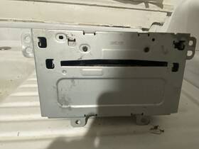 Chevrolet 638a-03487 2011 Chevy Equinox Am Fm Xm Cd Mp3 Radio Receiver Opt U2k