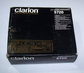 5720 Clarion Car Audio Stereo Cassette Am/fm Radio