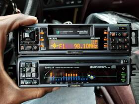 8170 Clarion Old School Car Tape Player