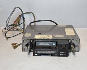 Pe-662b Clarion Vintage Car Radio Cassette Player Model Am/fm Untested
