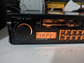 S-711 Clarion S711 Pull Out Car Stereo Old School Cassette Tape Player