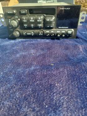 15071243 Delco Car Radio