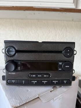 Ford 6s4t-18c815-bf Cd Player Am/fm Aux In-dash Car Audio Stereo