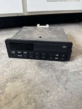 F3af-19b131-ad Ford 1993 Crown Victoria 4.6l Am Fm Radio