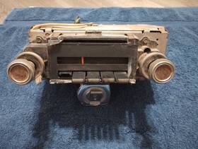General Motors 7933241 1970 Corvette And Camaro Factory Am Stereo Radio Original Vintage Oem