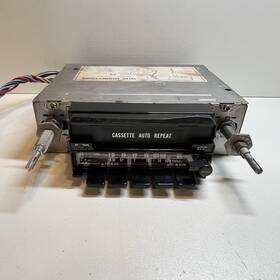 A208k-163-81232 Honda Vintage #a208k-163-81232 12v Am/fm Cassette Car Radio Shaft Player Style