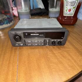 Honda E40564196c 1 Din Cassette Player In-dash Car Audio Am/fm Radio Stereo