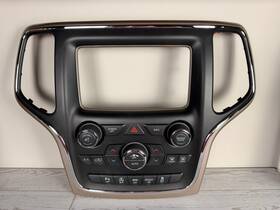 68253998ai Jeep Oem 2017 Grand Cherokee Center Dash Radio Bezel With Climate Control Panel