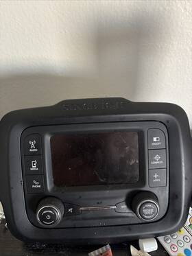 A2c3847850400000179 Jeep 2017 Renegade Radio