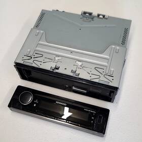 Kdc-bt640u Kenwood Single Din Radio For Parts