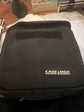 Magnavox Az6815. Car Cd Vintage With Case