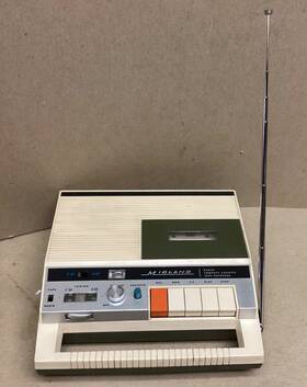 Midland 12-148 Vintage 1960s 70s Am/fm/cassette Player Model