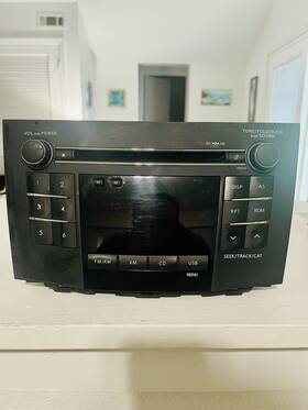 39101-57loo Panasonic Cq-jz1961ad Vintage Oversized Car Cd Player Receiver - Model