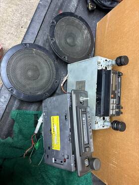 Panasonic Cqe290eu Vintage Car Audio Lot Cq-roadmaster Stereos With Speakers