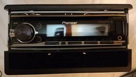 Deh-x6700bs-cd Pioneer Reciever With Aux Usb Bluetooth Harness And Dash Mount Inclu