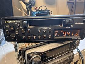 Ken-2600 Pioneer Car Stereo