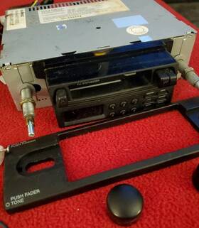 Radio Shack Tandy Optimus 12-2002b Am/fm Car Stereo Cassette Player Vintage Radioshack