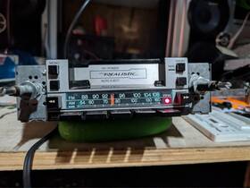 Realistic 12-1894 Vtg 80s Car Stereo Cassette Am Fm Shaft Knob Style Radio
