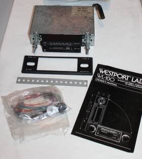 Sdh-012 San Stereo Vtg In-dash Car Am/fm Radio And Cassette Model Extras