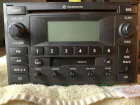 Pu-2354-aa Volkswagen 075906 Vw Am/fm Radio Cd Cassette