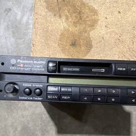 Volkswagen 357035168hx Vw Premium Audio Cd Changer Control Am Gm Tape Deck