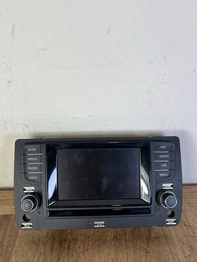 5g0919605d Volkswagen 5g0919605 2015 Golf Oem Screen Display Used Needs Reprogramming